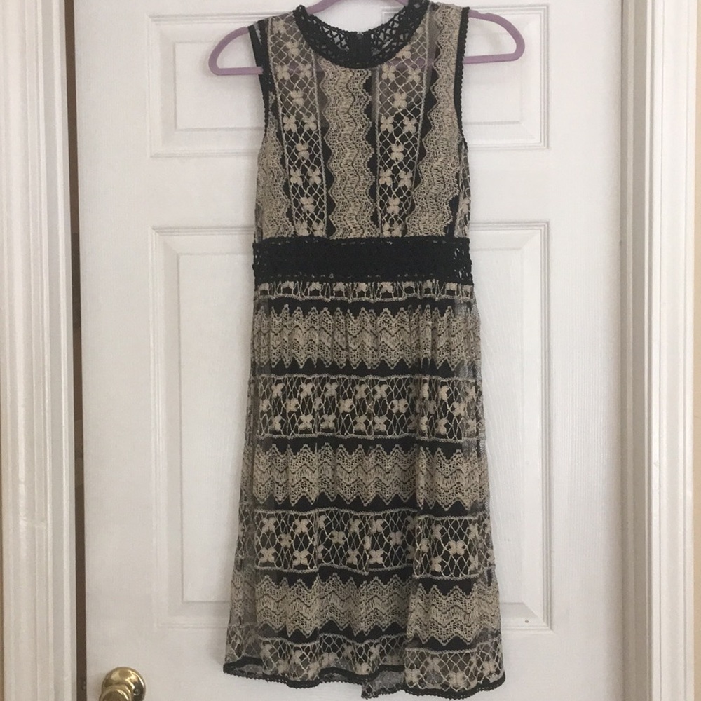 Sleeveless Black and Cream Lace A-Line Dress